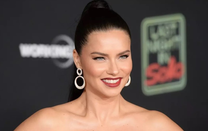 Adriana Lima, mamă pentru a treia oară. Ce nume a ales pentru băiețelul ei