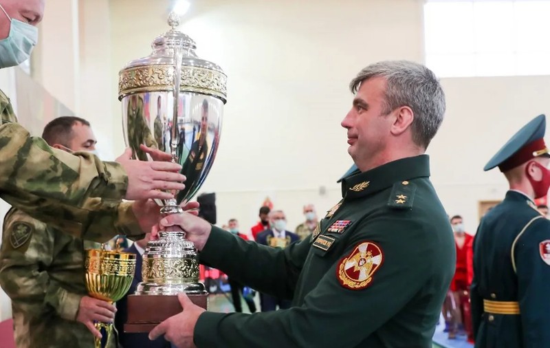 Un general rus, despre care s-a scris că a fost arestat de FSB, a ieșit la pensie la 45 de ani, susține cel mai important ziar de afaceri din Moscova