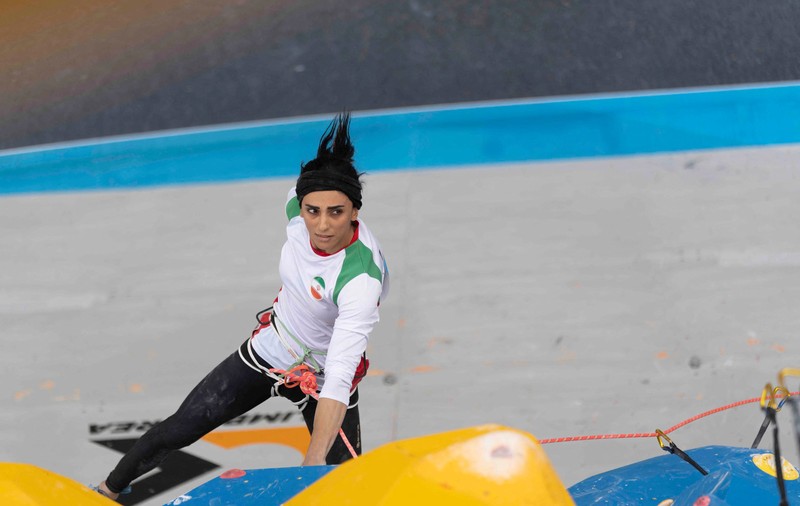 O sportivă din Iran a concurat fără hijab în Coreea de Sud. A doua zi, prietenii au dat-o dispărută