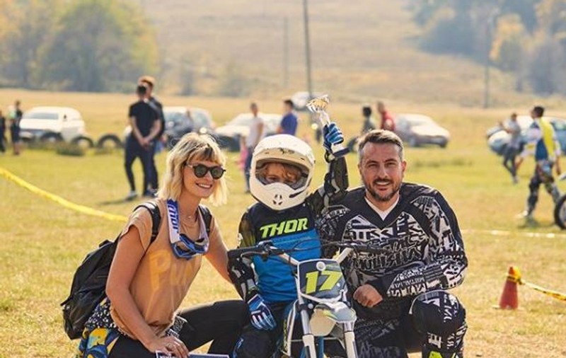 Ducu Ion și Ioana Blaj, un cuplu neconvențional. Își învață băieții de mici cu sporturile extreme