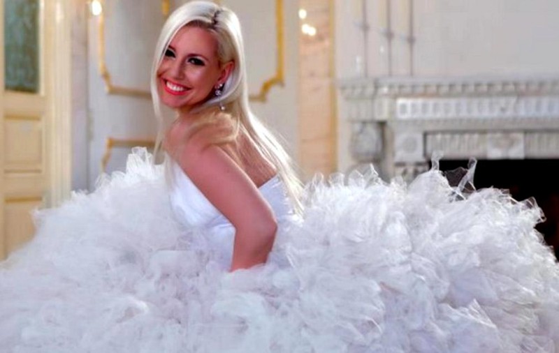 Cum arată și cu ce se ocupă acum Mihaela Cernea, solista de la „Class”. Are 43 de ani și doi copii adolescenți