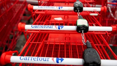 Carrefour retrage de la vânzare mai multe loturi de arahide posibil contaminate cu o substanță cancerigenă