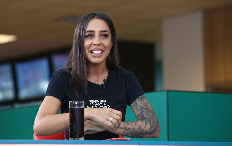 VIDEO/ Ștefania face vloging de la 13 ani. „Mi se părea foarte tare să le zic oamenilor cum fac eu chestii”