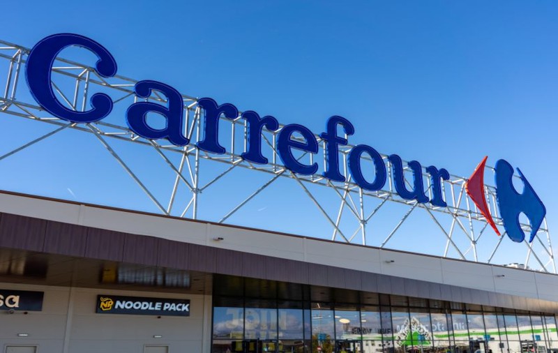 Carrefour reduce prețurile la 1.500 de produse, care vor costa cu între 5 și 25% mai puțin