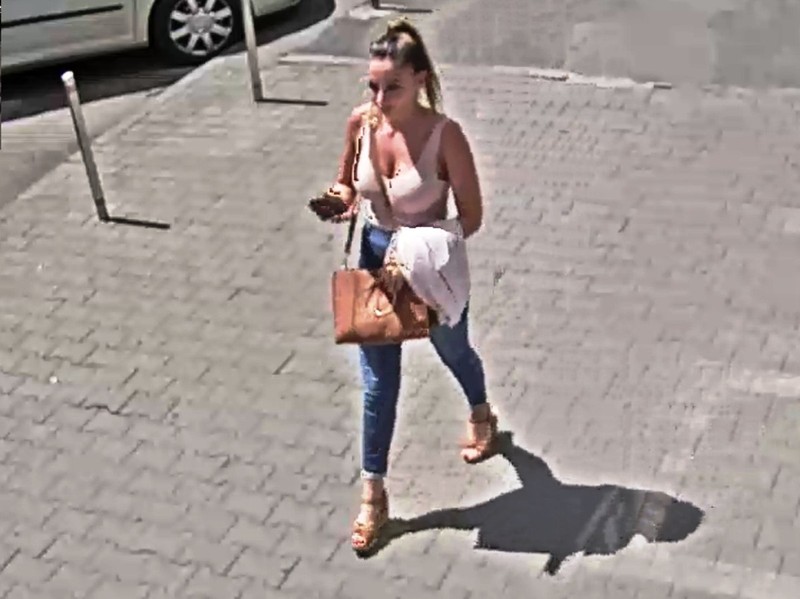 Polițiștii mureșeni solicită sprijinul oamenilor în vederea identificării femeii din imagine