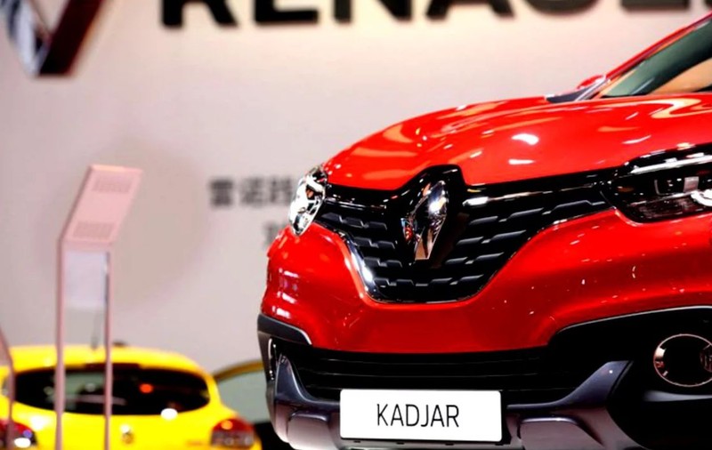 Renault va cere Comisiei Europene rediscutarea interdicției de vânzare a mașinilor noi cu motoare termice din 2035