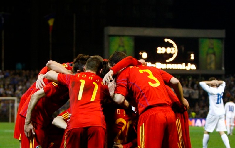 UEFA vrea meciuri amicale tur-retur
