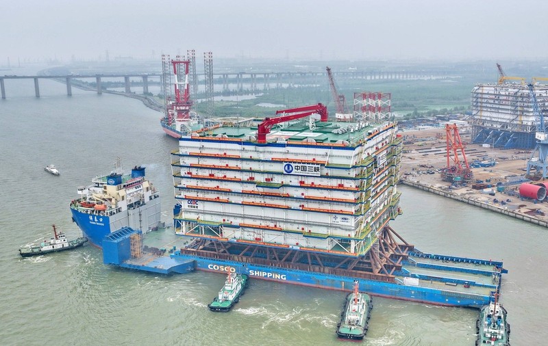 China lansează cea mai mare stație electrică de conversie offshore din lume: Colosul de 25.000 de tone care schimbă regulile jocului în energia eoliană