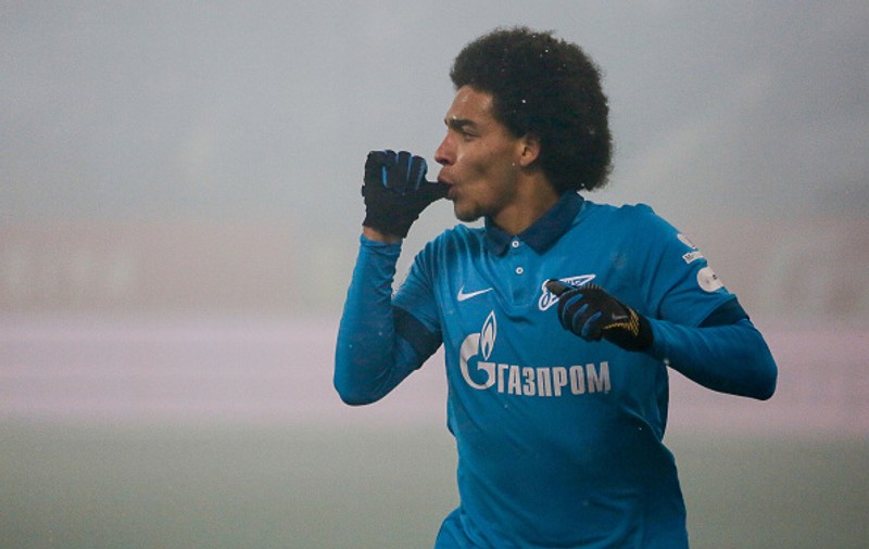 Mircea Lucescu poate pierde o vedetă de la Zenit. Belgianul Witsel este cerut în Premier League