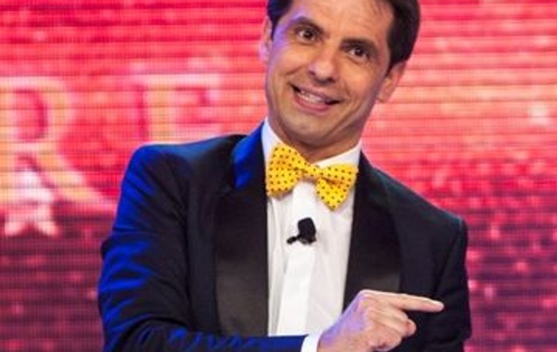 Dan Negru: "Televiziunile sunt pline de analfabeţi". Vezi CE GREŞEALĂ a surprins antenistul!