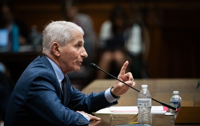 Doctorul Anthony Fauci, care a coordonat măsurile anti-COVID în SUA, a petrecut o perioadă în spital, infectat cu virusul West Nile