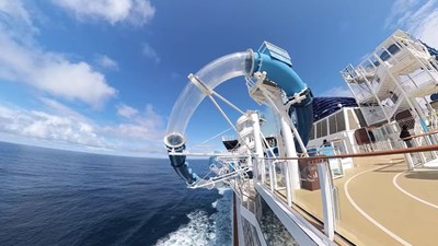 Norwegian Encore tobogan cu apă