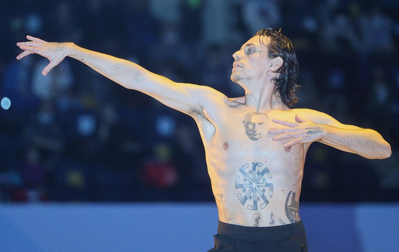 Un teatru din Milano a anulat spectacolul dansatorului Serghei Polunin, care are pe corp trei tatuaje cu fața lui Putin