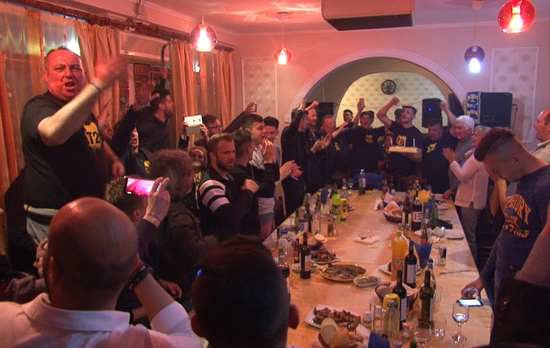 După succesul clar cu CS Ceptura, la care a fost prezent și Hamza Younes, petroliștii l-au săbătorit pe Mircea Dridea la restaurantul Pomul Verde | VIDEO