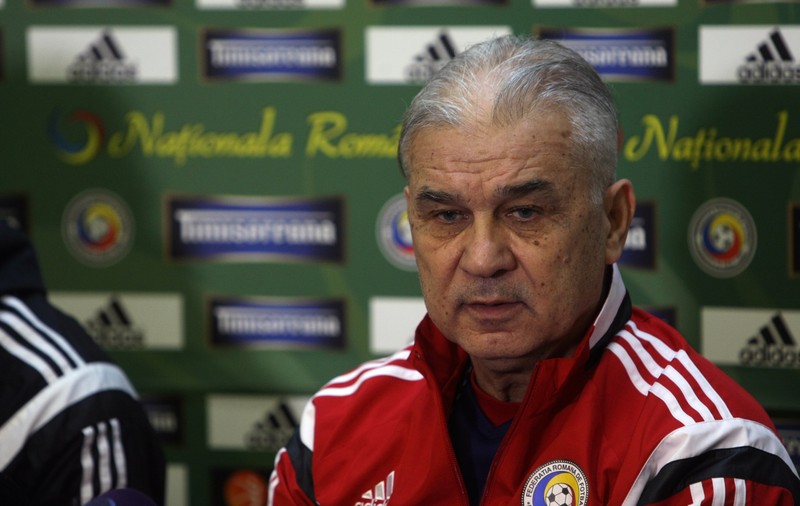 Iordănescu, MULȚUMIT de rezultatul cu Bulgaria, dar a criticat jocul tricolorilor
