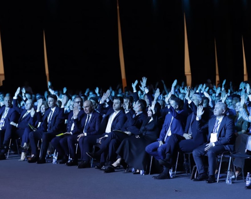 Congresul Extraordinar al PNL s-a încheiat: 1769 de liberali au votat pentru Ilie Bolojan și echipa sa / Puciștii din jurul lui Veștea, somați să demisioneze