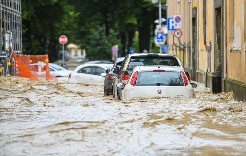 De ce dezastrul provocat de inundațiile din Italia este considerat un avertisment pentru întreaga țară, dar și pentru Europa