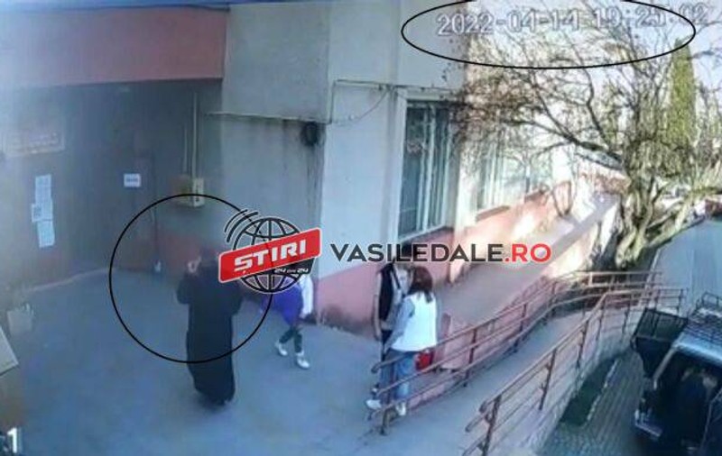 Starețul din Maramureș acuzat de agresiune sexuală spune că a pus mâna „doar părintește” pe tânăra ucraineană. „Eu îs liniștit. Dumnezeu vede sus”