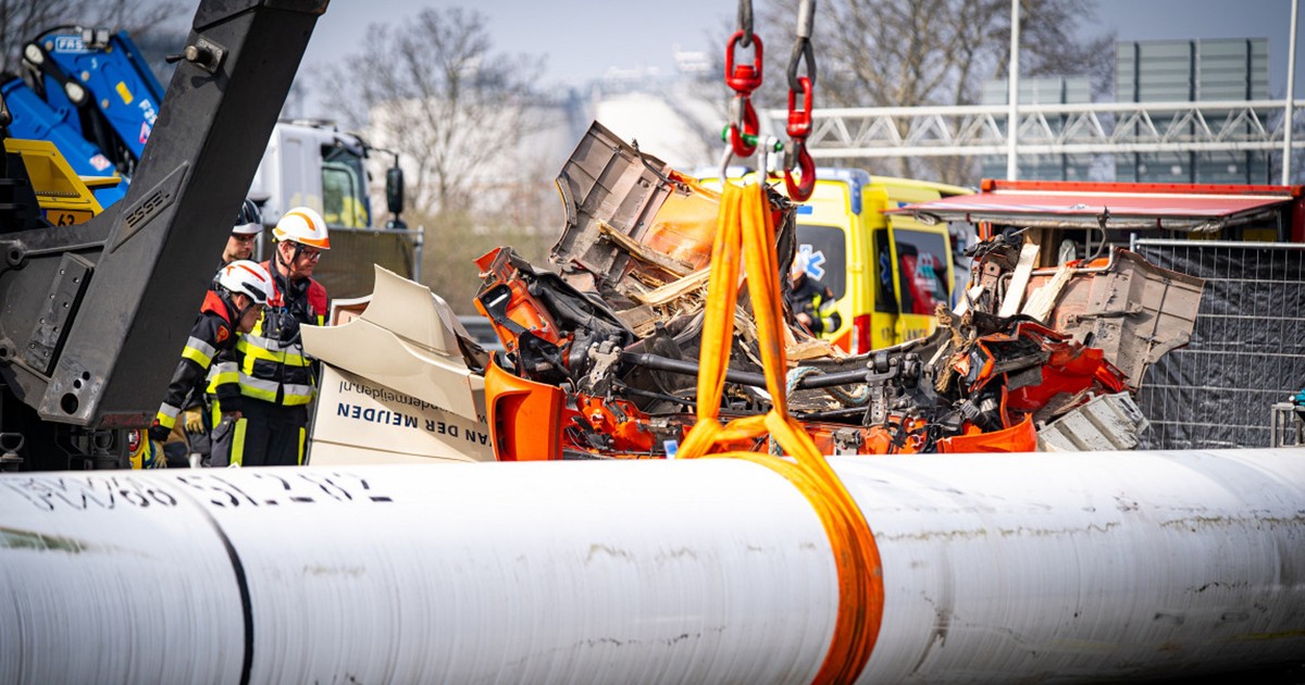 Accidentul cumplit a avut loc pe A4, în apropiere de Rotterdam. FOTO: Media TV.