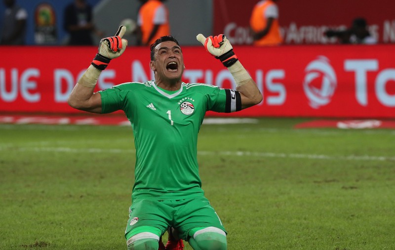 Cine e eroul Egiptului de la Cupa Africii: la 44 de ani, portarul El Hadary și-a calificat echipa în finală!