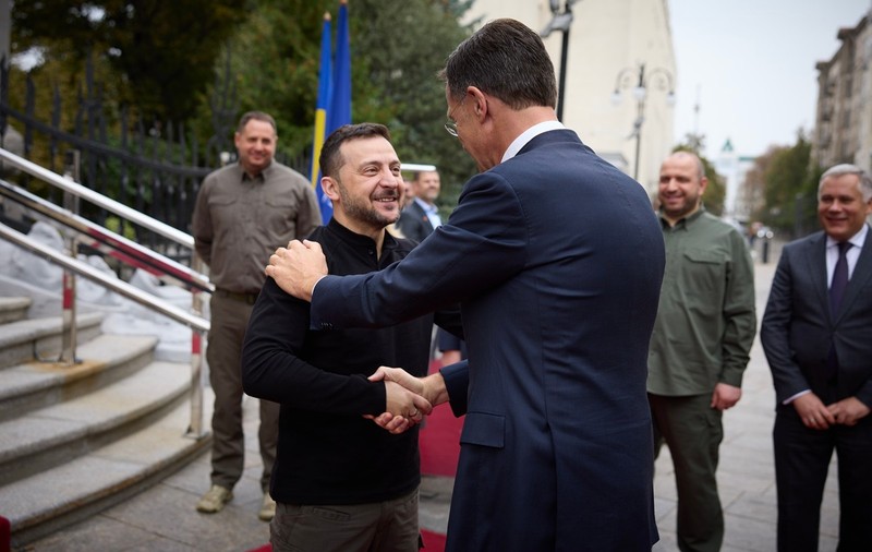 Noul șef al NATO, Mark Rutte, s-a dus la Kiev: „Putin trebuie să-și dea seama că aliații nu vor ceda” | VIDEO