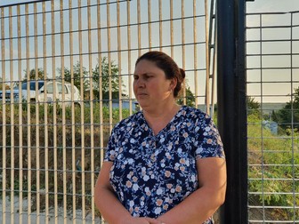 Mama unuia dintre cei 120 de elevi de la școala din Fâstâci