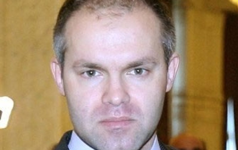Funeriu ar vrea pereţii Ministerului Educaţiei să fie acoperiţi cu graffiti