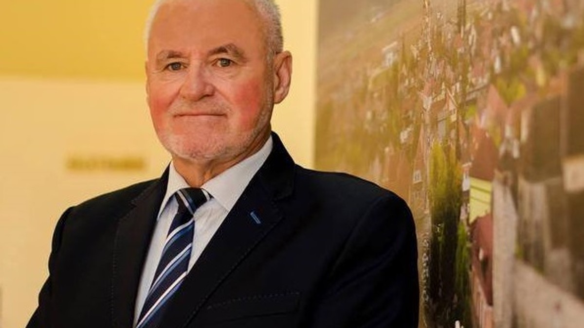 Primarul din Ghimbav, arestat în dosarul privind afaceri ilegale cu mobilier stradal