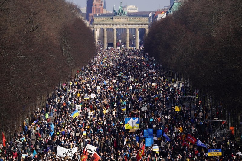 Imagini cu protestul de la Berlin (foto EPA)
