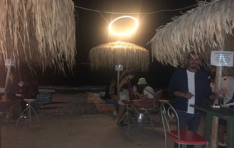 Numărul turiștilor a scăzut drastic în Vama Veche, după restricțiile privind muzica. “Oamenii au venit, s-au relaxat, nu s-au mai înghesuit, a fost o magie”