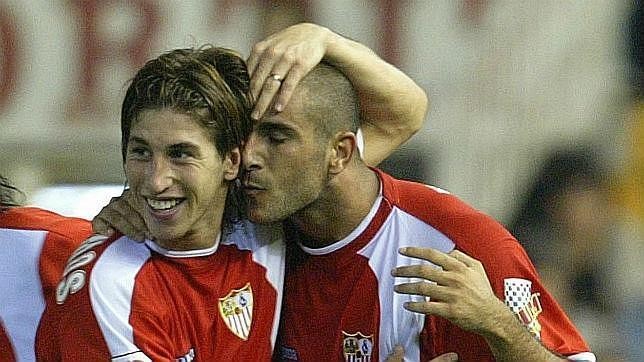 Atacantul Carlos Aranda (dreapta), pe vremea când juca alături de Sergio Ramos, la FC Sevilla FOTO: abc.es