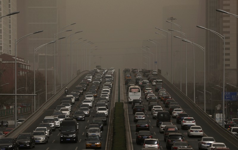 CE ar putea impune României și altor 8 țări limite privind circulația mașinilor diesel în orașele mari