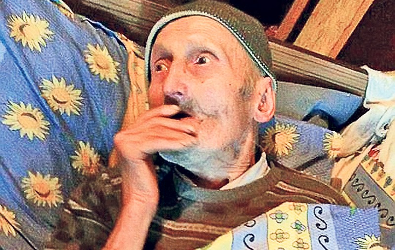 Încă luptă să trăiască! Veteranul de război Dumitru Şomlea are 101 ani şi trăieşte dintr-o pensie de 250 de lei