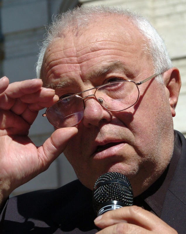 Când și unde va fi înmormântat Alexandru Arșinel. Anunțul făcut de băiatul actorului: „Tata va ajunge astăzi la ora 14 la teatru, la Tănase”