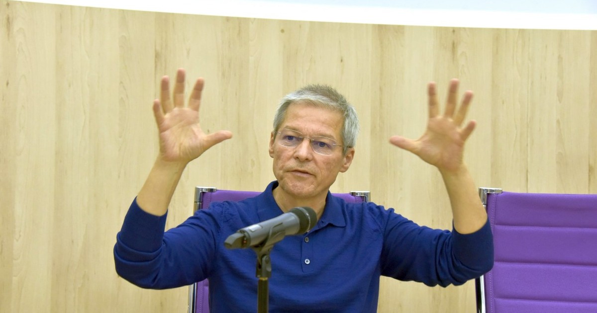 Dacian Cioloș a fost premier tehnocrat în perioada noiembrie 2015-ianuarie 2017. Foto: Hepta