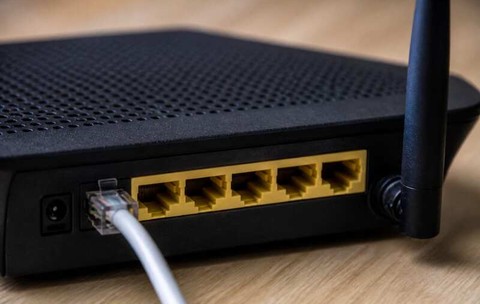 Un model AI cu filtrele de securitate eliminate a scanat o rețea de acasă. Ce riscuri deschide pentru apărare
