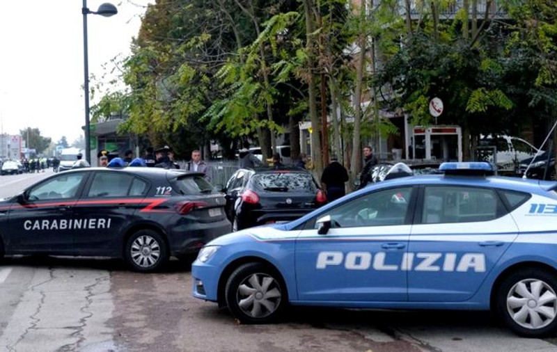 Un român din Italia a sugrumat un polițist venit să-l ajute. Motivul uluitor pentru care l-a atacat