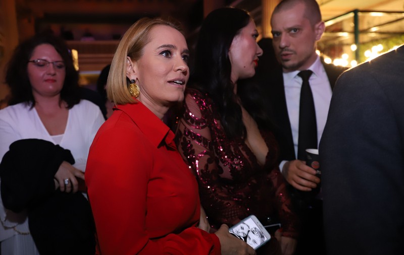 Lady in Red. Andreea Esca și obsesia ei pentru roșu! Rochiile cu care vedeta PRO TV se afișează de câțiva ani