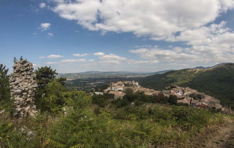 Peste 100 de localități din Italia vor să le plătească peste 25.000 de euro celor care se mută acolo