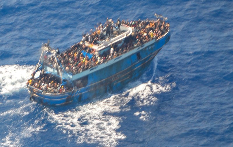 Cel puțin 79 de morți, într-un naufragiu din Grecia. Sute de oameni sunt dispăruți, spun supraviețuitorii