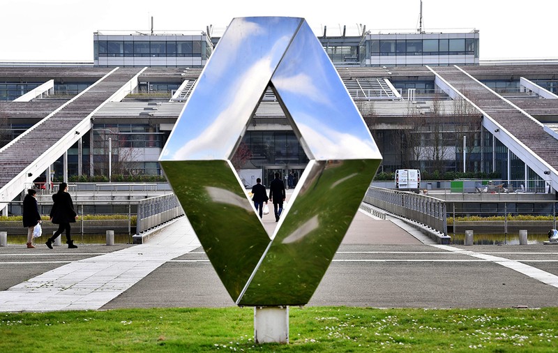ANALIZĂ | Renault ar putea fuziona cu Fiat Chrysler. Patronii clubului Juventus Torino vor putea controla destinele Dacia