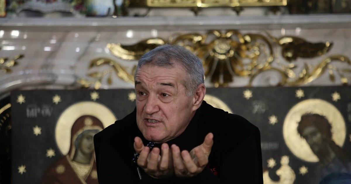Gigi Becali la conferința de presă de la reședința din Aleea Alexandru. Foto: Dumitru Angelescu / Libertatea