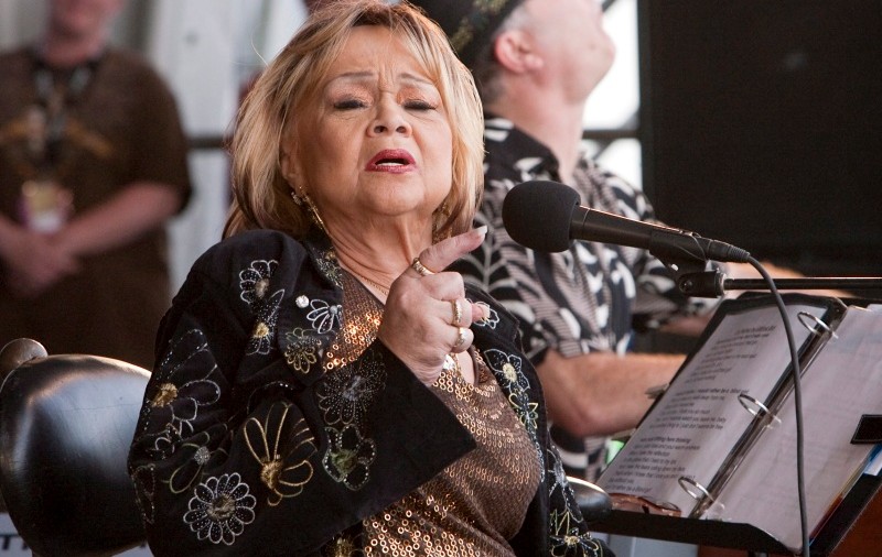 Etta James, internată cu septicemie