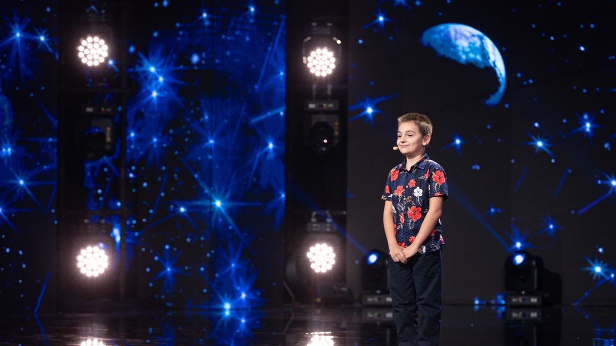 Karlos Tănăsucă la Românii au talent