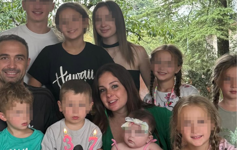 Ce a pățit în Italia o mamă cu 9 copii care a anunțat pe Instagram că e însărcinată și va naște a zecea oară: „Nici măcar nu suntem atât de bogați”