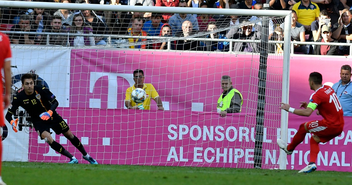 Ciprian Tătărușanu a apărat 10 penaltyuri în carieră