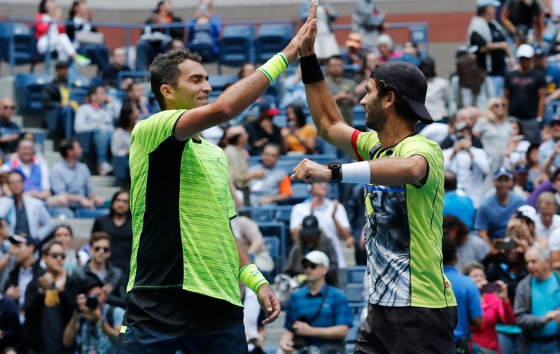 Rojer și Tecău i-au eliminat pe legendarii frați Bob și Mike Bryan de la Mastersul de la Paris