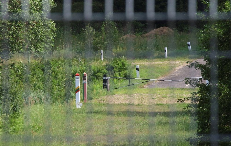 „Sunt cadavre în pădure”. Activiștii, îngrijorați de migranții dispăruți la granița dintre Lituania și Belarus