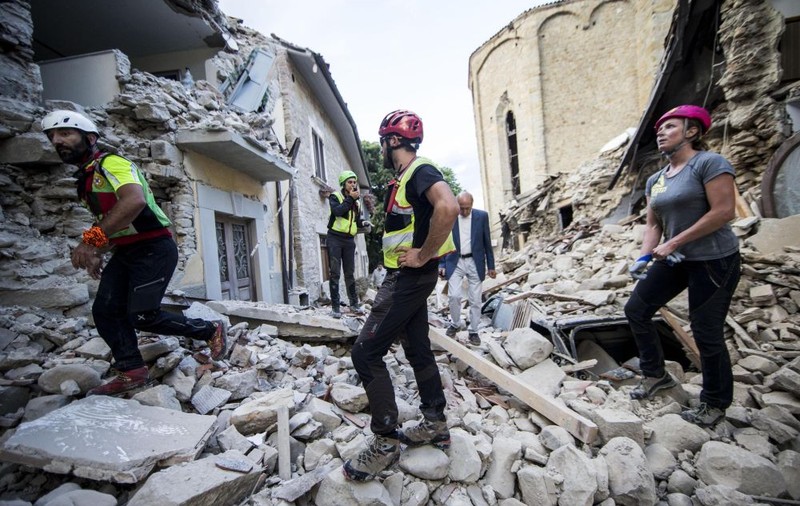 Cutremur în Italia: MAE anunţă decesul unui al doilea român. Încă doi români, identificaţi printre răniţi