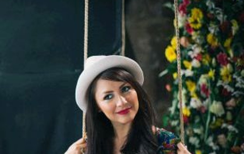 Andra, către Măruţă: "Nu mi-ai mai adus flori de ceva vreme"